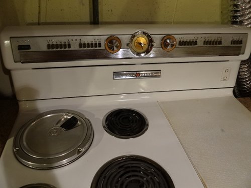 Property photo 131 - Personal Property Auction, Furniture, Glassware, Pictures, Kitchen Appliances, Household, Fishing Gear, Vintage Cameras, Electronics, Toys, Games